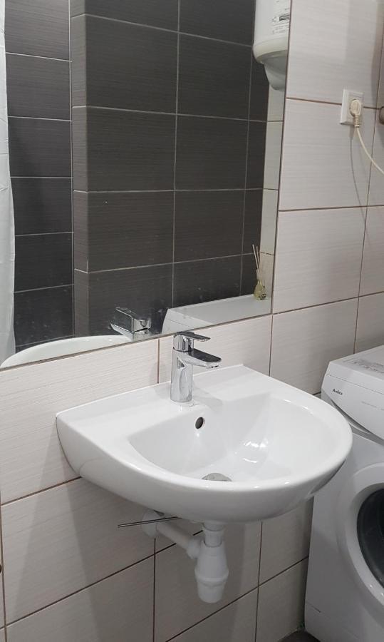 Arena Studio Apartment Gliwice Ngoại thất bức ảnh